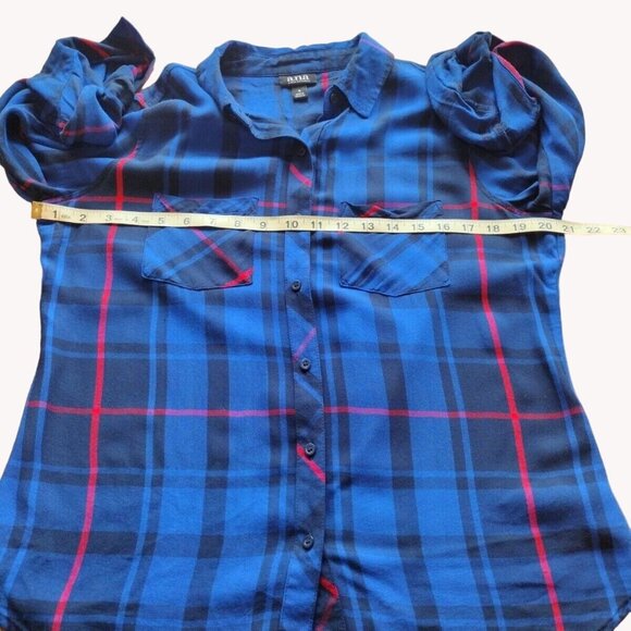 A New Approach Top Small Long Sleeve Plaid Button Up Pockets Tab Sleeve - Picture 4 of 13